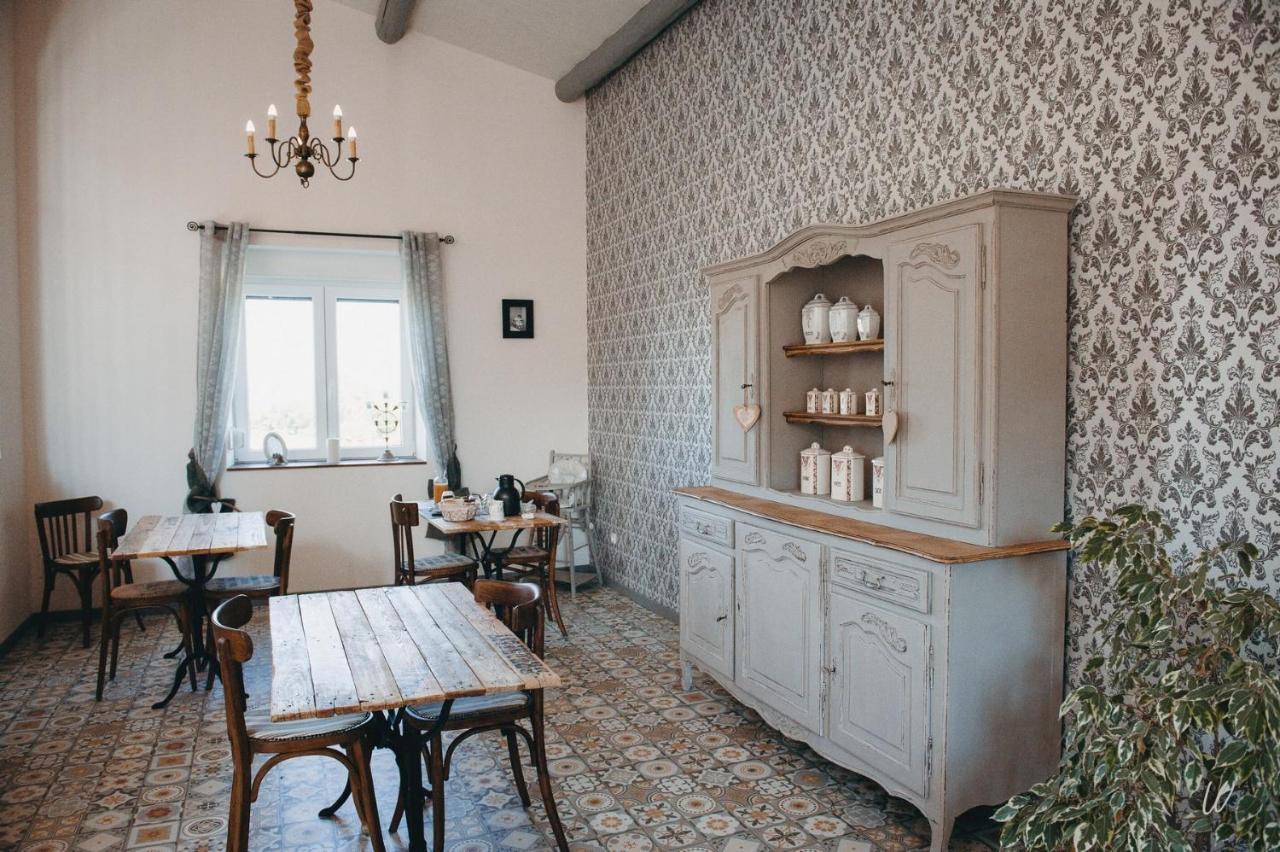 Bed and Breakfast Au Charme D'Antan Féron Exterior foto