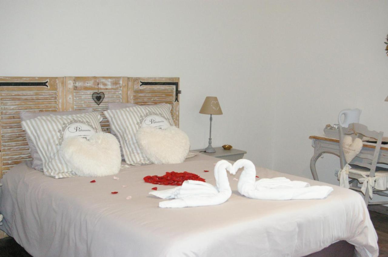 Bed and Breakfast Au Charme D'Antan Féron Exterior foto