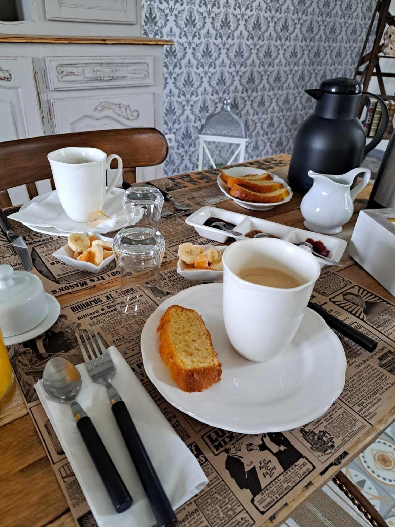 Bed and Breakfast Au Charme D'Antan Féron Exterior foto